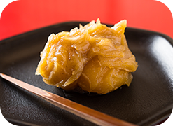 栗の風味が口いっぱいに広がる「栗鹿ノ子ミニ」。486円。