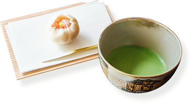 立礼茶席などで供される抹茶と生菓子。写真提供/さかい利晶の杜